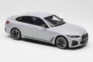 BMW M440i G26 Gran Coupe Brooklyn Šedá Metalíza Otto 1:18 OT454 Pryskyřice – obrázek 4 z 6