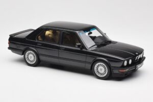 BMW M5 E28 Diamond Černý Otto 1:18 OT184 Pryskyřice – obrázek 4 z 6