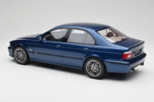 BMW M5 E39 Avus Modrý Otto 1:12 G073 Pryskyřice – obrázek 5 z 6