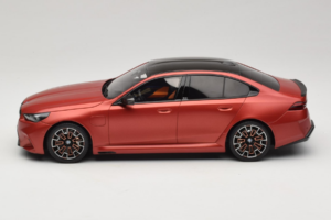 BMW M5 G90 Beach Orange GT Spirit 1:18 GT966 Pryskyřice – obrázek 3 z 6