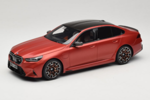 BMW M5 G90 Beach Orange GT Spirit 1:18 GT966 Pryskyřice