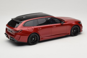 BMW M5 G99 Touring Fire Red GT Spirit 1:18 GT964 Pryskyřice – obrázek 2 z 6