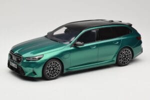 BMW M5 G99 Competition Touring Isle of Man Green GT Spirit 1:18 GT509 Pryskyřice