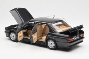BMW M535i E28 Diamond Černý AUTOart 1:18 75162 Kov – obrázek 5 z 8