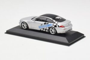 BMW M6 E63 IAA Frankfurt Stříbrný Minichamps 1:43 M6001 Kov – obrázek 3 z 4