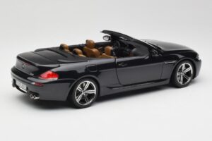 BMW M6 E64 Kabriolet Sapphire Black Kyosho 1:18 80430417424 Kov – obrázek 4 z 9