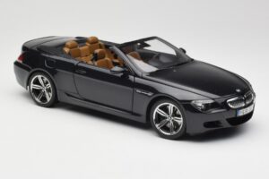 BMW M6 E64 Kabriolet Sapphire Black Kyosho 1:18 80430417424 Kov – obrázek 7 z 9