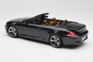 BMW M6 E64 Kabriolet Sapphire Black Kyosho 1:18 80430417424 Kov – obrázek 8 z 9