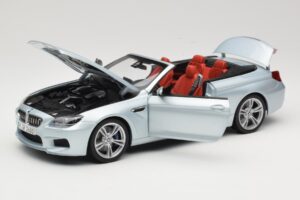 BMW M6 F12 Kabriolet Silverstone Silver Paragon 1:18 8043225656 Kov – obrázek 2 z 8
