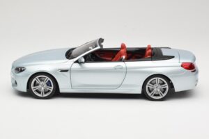 BMW M6 F12 Kabriolet Silverstone Silver Paragon 1:18 8043225656 Kov – obrázek 4 z 8