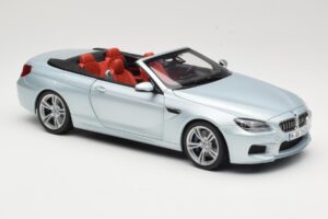 BMW M6 F12 Kabriolet Silverstone Silver Paragon 1:18 8043225656 Kov – obrázek 6 z 8