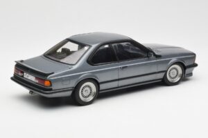 BMW M635 CSi E24 Shadow Line Delphin Metallic AUTOart 1:18 70529 Kov – obrázek 3 z 8