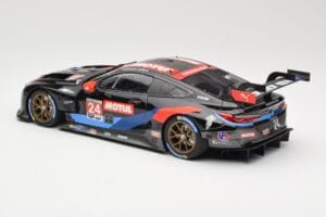 BMW M8 GTE RLL Racing #24 J. Edwards / J. Krohn IMSA GP Road Atlanta 2020 Minichamps 1:18 155202994 Kov – obrázek 5 z 6