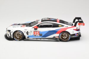 BMW M8 GTE Team RLL #25 C. De Phillippi / A. Farfus Class Winners 24 Hours of Daytona 2019 Minichamps 1:18 155192925 Kov – obrázek 3 z 6