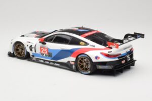 BMW M8 GTE Team RLL C. De Phillippi / B. Auberlen 2nd in Class 12 Hours of Sebring 2018 Minichamps 1:18 155182925 Kov – obrázek 5 z 6