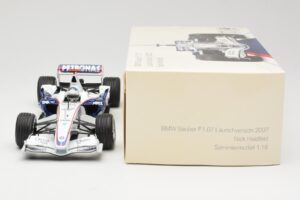 BMW Sauber F1.07 #9 N. Heidfeld Launch Version 2007 Minichamps 1:18 80430426994 Kov – obrázek 6 z 7