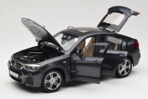 BMW X4 F26 Sophisto Grey Paragon 1:18 80432352461 Kov – obrázek 2 z 8