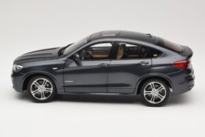 BMW X4 F26 Sophisto Grey Paragon 1:18 80432352461 Kov – obrázek 4 z 8
