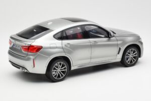 BMW X6 M F86 Donington Šedá Metalíza Norev 1:18 80432364886 Kov – obrázek 3 z 8