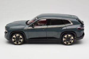 BMW XM G09 Isle of Man Green Minichamps 1:18 110023300 Kov – obrázek 4 z 8