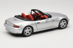 BMW Z3 Kabriolet Stříbrný UT Models 1:18 20402 Kov – obrázek 3 z 8