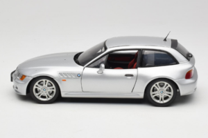 BMW Z3 E36/8 Coupe 2.8 Stříbrný UT Models 1:18 20421-R1 Kov – obrázek 4 z 8