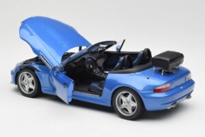 BMW Z3 M Roadster S Nosičem Zavazadel Modrý Metalický UT Models 1:18 20416 Kov – obrázek 5 z 8