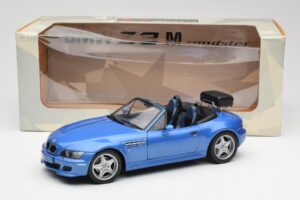 BMW Z3 M Roadster S Nosičem Zavazadel Modrý Metalický UT Models 1:18 20416 Kov – obrázek 8 z 8