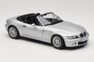 BMW Z3 Roadster 1.8 Stříbrný Dealerská Edice UT Models 1:18 80439411712 Kov – obrázek 6 z 8