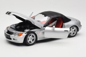 BMW Z3 Roadster 1.8 Stříbrný UT Models 1:18 20404 Kov – obrázek 2 z 8