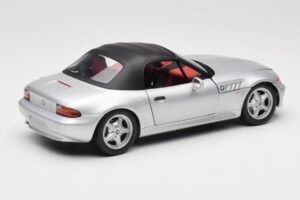 BMW Z3 Roadster 1.8 Stříbrný UT Models 1:18 20404 Kov – obrázek 3 z 8
