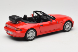 BMW Z3 Roadster 1.9 Červený Dealerská Edice UT Models 1:18 80439423068 Kov – obrázek 3 z 8