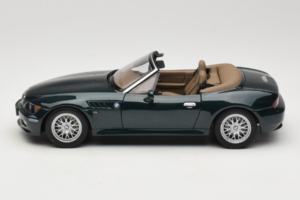 BMW Z3 Roadster 2.8 Tmavě Zelený Dealerská Edice UT Models 1:18 80439411713 Kov – obrázek 4 z 8