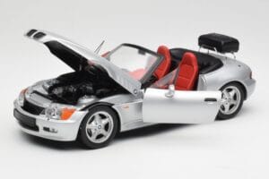 BMW Z3 Roadster S Nosičem Zavazadel Stříbrný UT Models 1:18 20407 Kov – obrázek 2 z 8