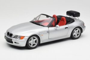 BMW Z3 Roadster S Nosičem Zavazadel Stříbrný UT Models 1:18 20407 Kov