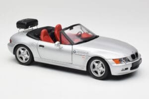 BMW Z3 Roadster S Nosičem Zavazadel Stříbrný UT Models 1:18 20407 Kov – obrázek 6 z 8