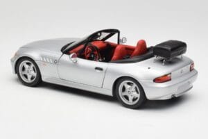 BMW Z3 Roadster S Nosičem Zavazadel Stříbrný UT Models 1:18 20407 Kov – obrázek 7 z 8