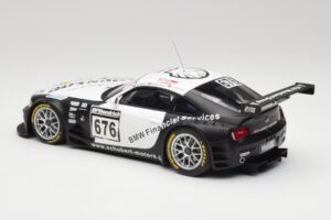 BMW Z4 #676 H. Stuck / J. Hennerici / D. Hurtgen Team Schubert Nürburgring 24 Hours 2006 AUTOart 1:18 80649 Kov – obrázek 5 z 6