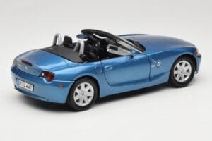 BMW Z4 E85 Modrý Metallic Motormax 1:18 73144 Kov – obrázek 3 z 8