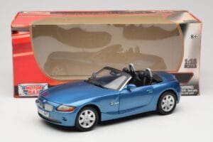 BMW Z4 E85 Modrý Metallic Motormax 1:18 73144 Kov – obrázek 8 z 8
