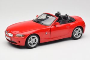 BMW Z4 E85 Roadster Červený Bburago 1:18 34046 Kov
