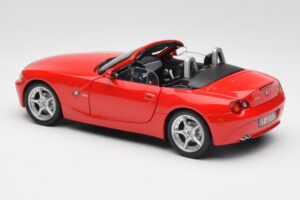 BMW Z4 E85 Roadster Červený Bburago 1:18 34046 Kov – obrázek 7 z 8