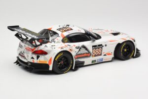 BMW Z4 E89 GT3 #888 Triple Eight Racing L. Mowle / J. Ratcliffe 24 Hours of Spa 2015 Minichamps 1:18 151152388 Kov – obrázek 2 z 6