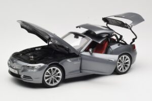 BMW Z4 E89 sDrive 35i Space Grey Metallic Kyosho 1:18 80432147085 Kov – obrázek 2 z 8