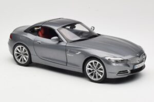 BMW Z4 E89 sDrive 35i Space Grey Metallic Kyosho 1:18 80432147085 Kov – obrázek 6 z 8