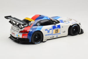 BMW Z4 GT3 #19 Team Schubert J. Muller / D. Muller ADAC 24 Hours Nurburgring 2013 Minichamps 1:18 151132319 Kov – obrázek 2 z 6
