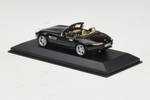 BMW Z8 Kabriolet Černý Minichamps 1:43 80420026607-R1 Kov – obrázek 3 z 4