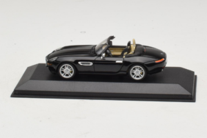 BMW Z8 Kabriolet Černý Minichamps 1:43 80420026607-R1 Kov