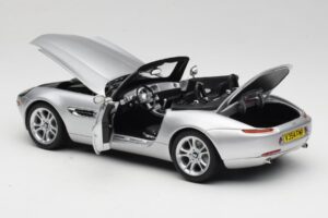 BMW Z8 E52 Kabriolet Stříbrný Kyosho 1:18 80432411551 Kov – obrázek 7 z 8