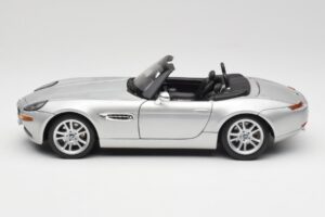 BMW Z8 E52 Titanium Silver Maisto 1:18 536896 Kov – obrázek 4 z 8